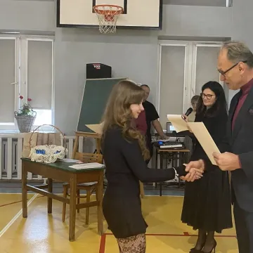 Najlepsi z najlepszych. Uczniowie  nagrodzeni stypendiami prezydenta