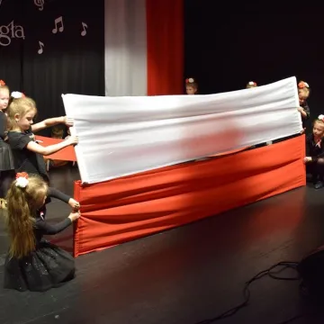 Piosenką uczcili Niepodległą