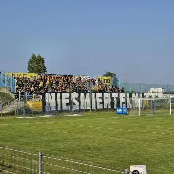 Polonia Piotrków okazuje się silniejsza i pokonuje RKS Radomsko