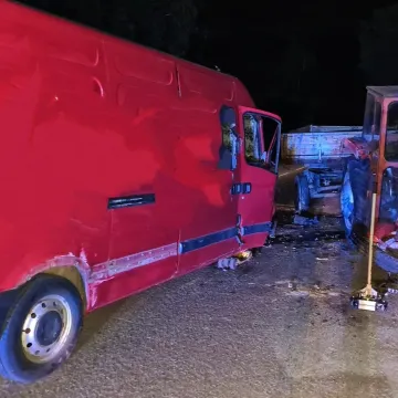 49-latek spowodował kolizję i uciekł. Był pijany