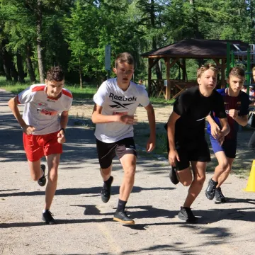 W Przedborzu przebiegli „dychę”