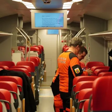 Marszałek wysyła pociąg ŁKA na granicę