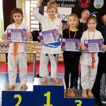 Złoty team Klubu Karate Radnori