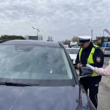 Świąteczny czas i większa czujność. Funkcjonariusze przypominali o bezpieczeństwie