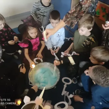 Uczniowie PSP 7 w Radomsku świętowali andrzejki