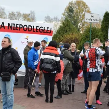 Pobiegli i uczcili rocznicę odzyskania niepodległości 