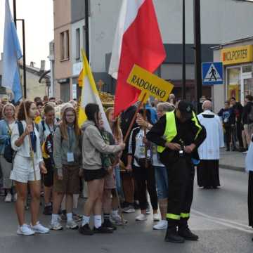 Podróż wiary. Pielgrzymi z Radomska w drodze na Jasną Górę