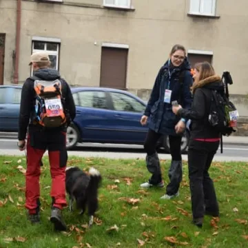 Wyruszyli na trasę VIII Pieszego Maratonu Niepodległości