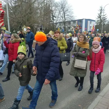Orszak Trzech Króli w Radomsku: radość i kolędy