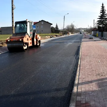 Piotrków Tryb.: Zalesicka już z asfaltem