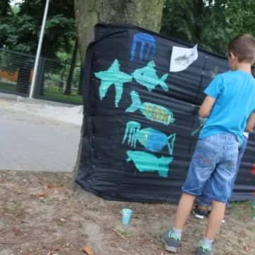 Warsztaty plastyczne „Mania malowania” w plenerze