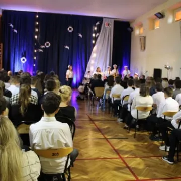 Dzień Edukacji Narodowej szkół średnich w Radomsku