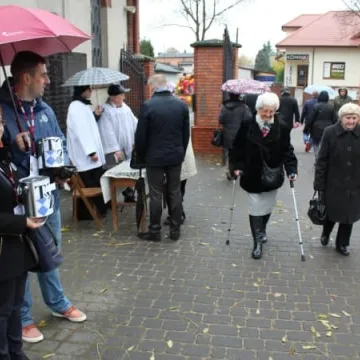 Trwa kwesta na radomszczańskich cmentarzach