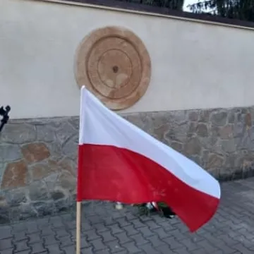 Tablica i Dąb Wolności na rocznicę