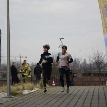 [WIDEO] Glinianki parkRUN w Radomsku. Bieg dla zdrowia i WOŚP 2025