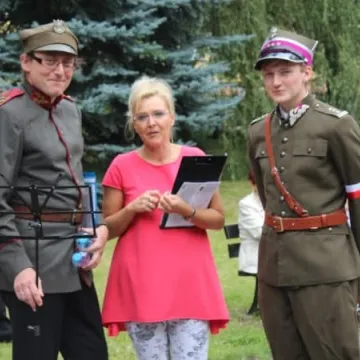 Patriotyczne pieśni w parku Świętojańskim