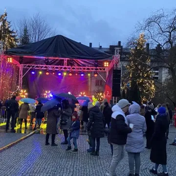 Halina Mlynkova na Jarmarku Bożonarodzeniowym w Radomsku