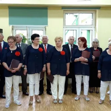 „Serce Matki’. Koncert dla pensjonariuszy Domu Pomocy Społecznej w Radomsku