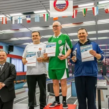 Powiatowi samorządowcy na podium spartakiady