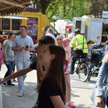 Food trucki opanowały plac 3 Maja