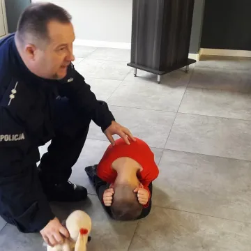 Przedszkolaki z wizytą u policjantów