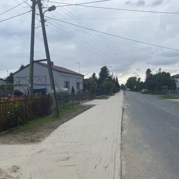 Nowy chodnik na Św. Rocha. Prace nadal trwają