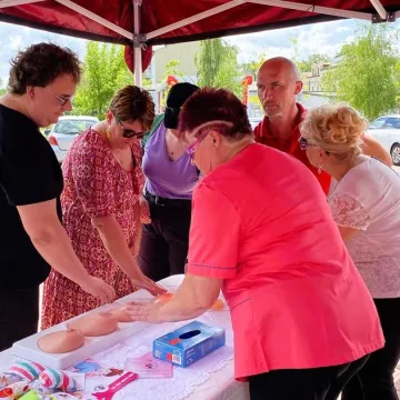 „Dziś badamy nie tylko mamy” – akcja klubu „Amazonek” w Radomsku