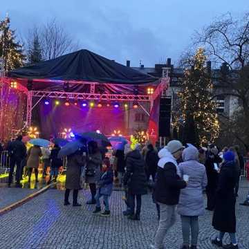 [WIDEO] Halina Mlynkova na Jarmarku Bożonarodzeniowym w Radomsku