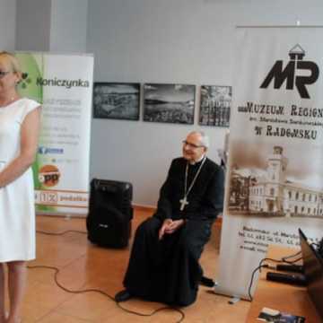 Koncert biskupa Antoniego Długosza dla Koniczynki w Muzeum