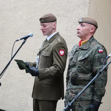 W Radomsku oddano hołd bohaterom. Był apel i salwa honorowa