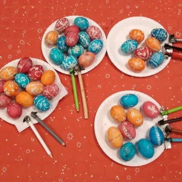 Pisanki i pająki ludowe ożywiły tradycję w Gidlach