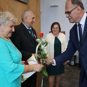 Złoci Małżonkowie uhonorowani medalami