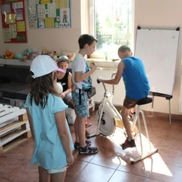 Piknik integracyjny dzieci i seniorów RUTW SAN