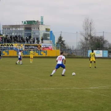 RKS Radomsko remisuje z Bronią Radom 1:1