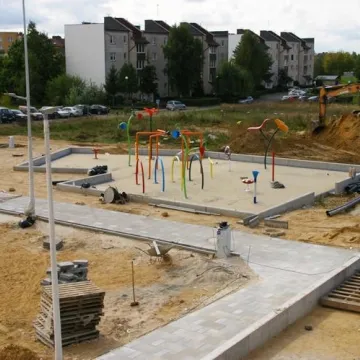 Radni wizytowali budowę nowego basenu w Radomsku