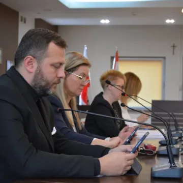 Radni przyjęli zmiany w budżecie Powiatu Radomszczańskiego