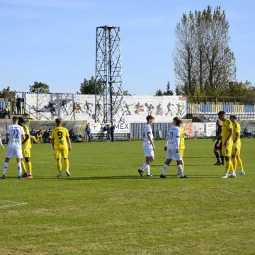 Wygrana lidera tabeli. RKS Radomsko pewnie pokonał Stal Niewiadów