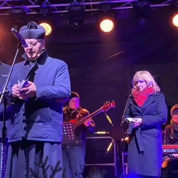 Halina Mlynkova na Jarmarku Bożonarodzeniowym w Radomsku