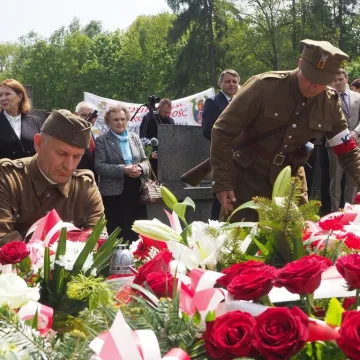 W Bąkowej Górze upamiętniono 77. rocznicę mordu żołnierzy KWP
