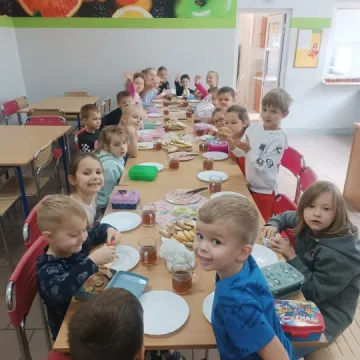 Śniadanie Daje Moc w PSP nr 8 w Radomsku