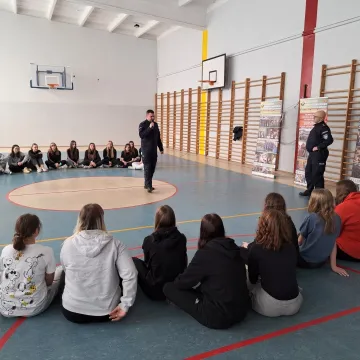 Uczennice „Mechanika” w Radomsku uczyły się samoobrony