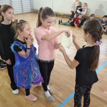 Uczniowie PSP 7 w Radomsku świętowali andrzejki