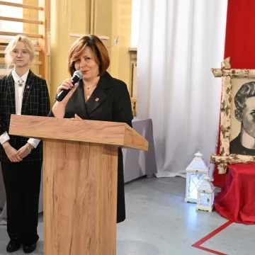 Pierwszoklasiści z II LO w Radomsku złożyli ślubowanie