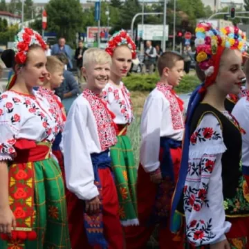 Kolorowa parada artystów z Cypru, Ukrainy i Polski