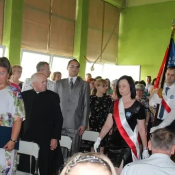 PSP 8 w Radomsku nadano imię „Przyjaciół Dzieci”. Uroczystości 50-lecia