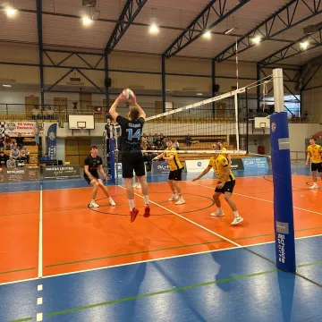 Zacięta walka w Radomsku. METPRIM Volley pokonuje Resursę Łódź po tie-breaku