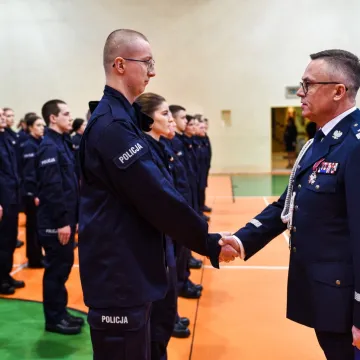 Ślubowanie nowych policjantów