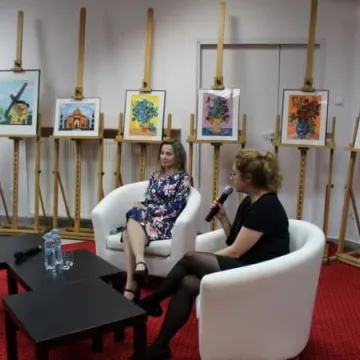 Spotkanie z laureatką nagrody NIKE - Joanną Bator w bibliotece w Radomsku