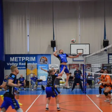 METPRIM Volley Radomsko odprawił debiutanta ze Skierniewic