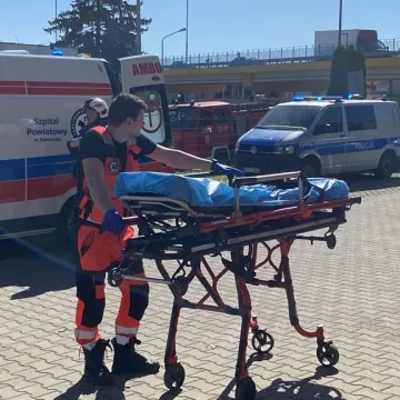 Ewakuacja ZSP 1 w Radomsku. Był pożar, strzały i osoby ranne